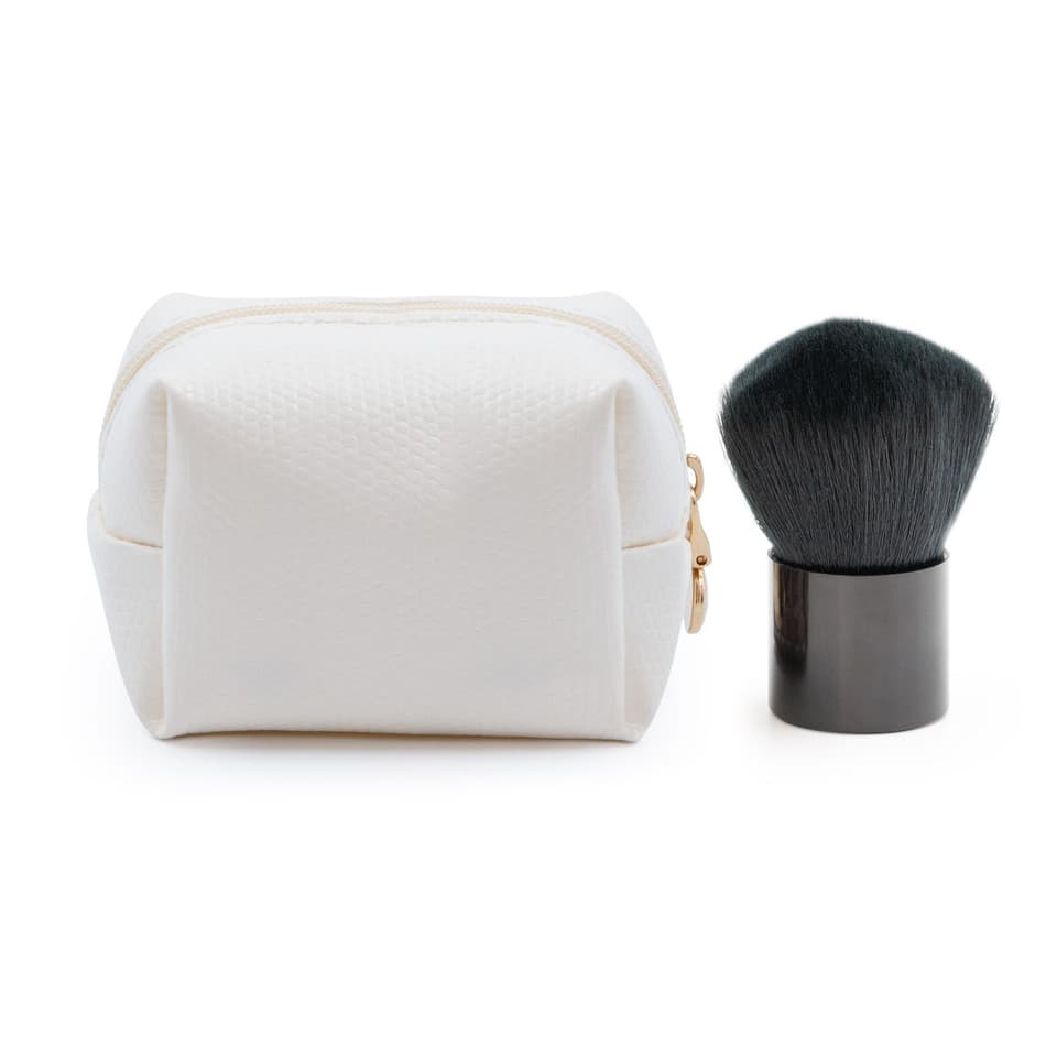 Pochette Con Pennello Kabuki